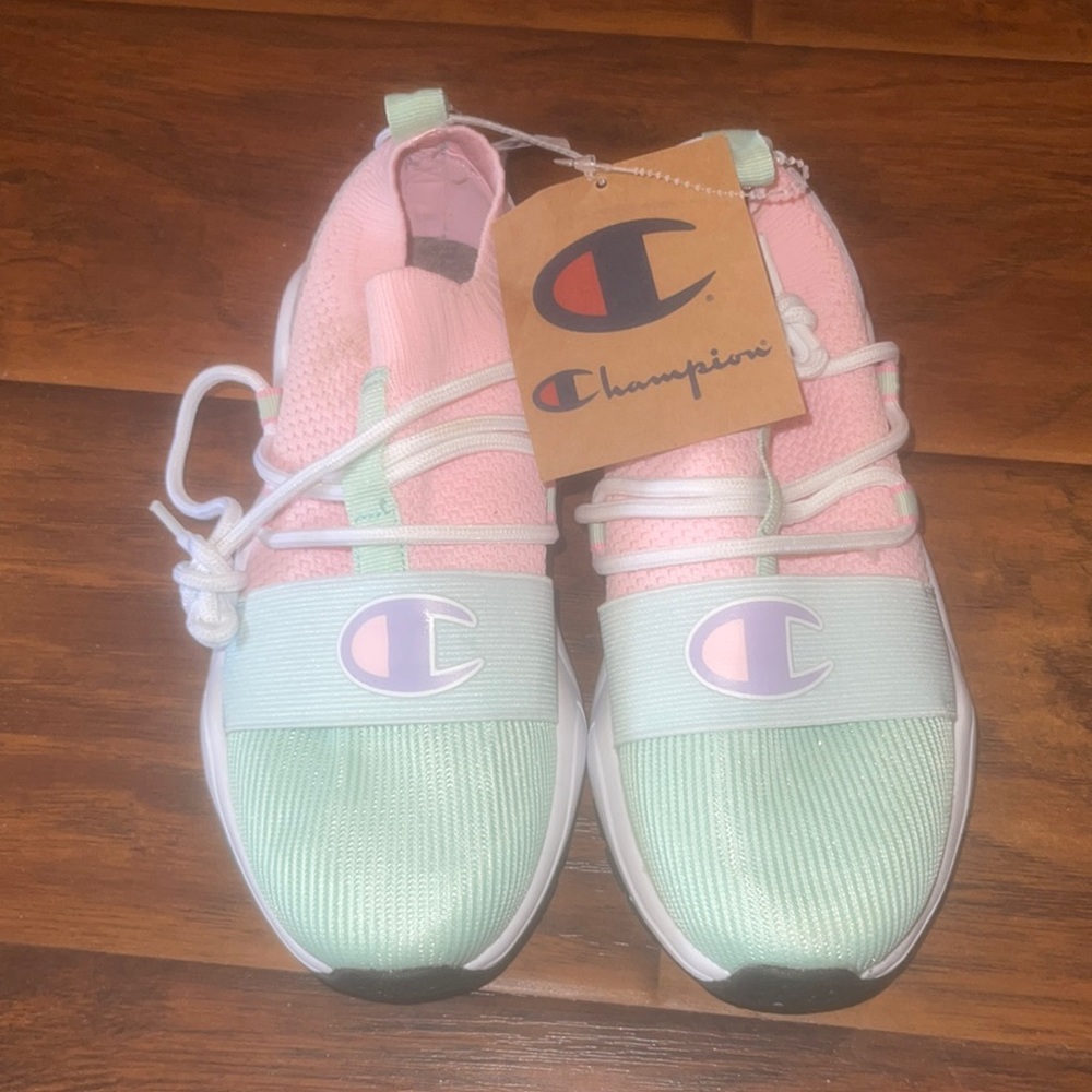 BRAND NEW TENNIS